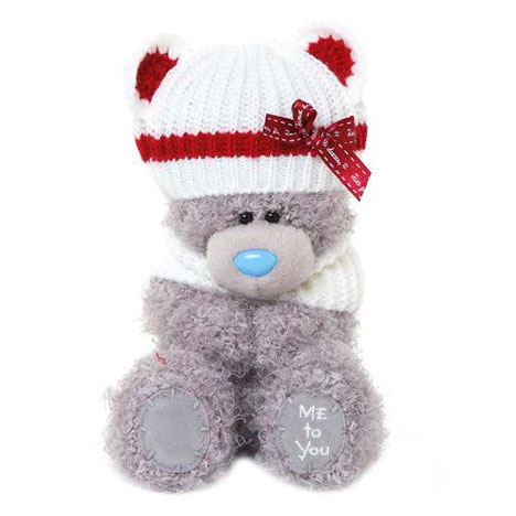7" White Knitted Hat with Ears Me to You Bear £6.00